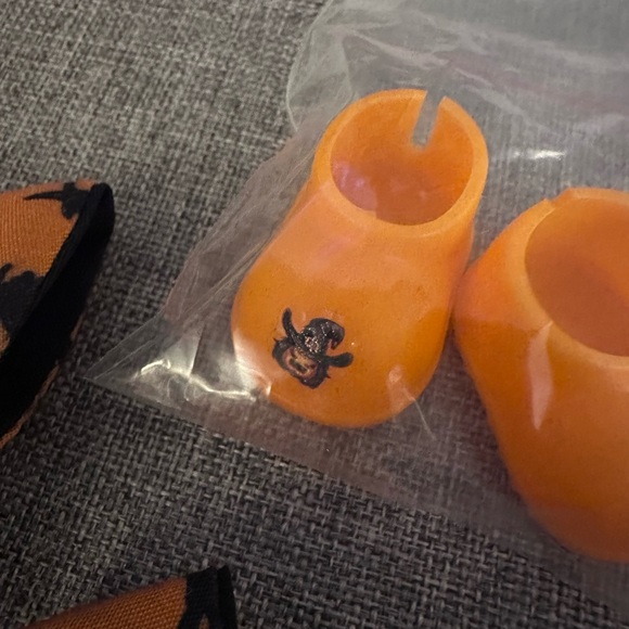 Halloween Labubu Outfit with Hat and Booties - Picture 3 of 4